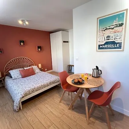 Apartment Jolie Escapade Au Vieux-port